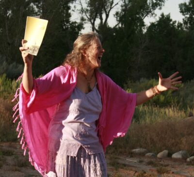 Annie outside wild aroho reading